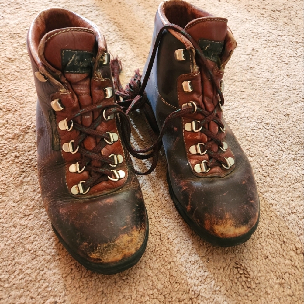 Vintage Vasque Goretex Hiking Boots - New Soles